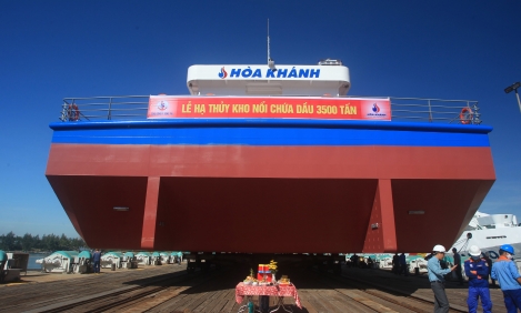 Lễ Hạ thủy sà lan dầu 3,500 tấn tại Đà Nẵng